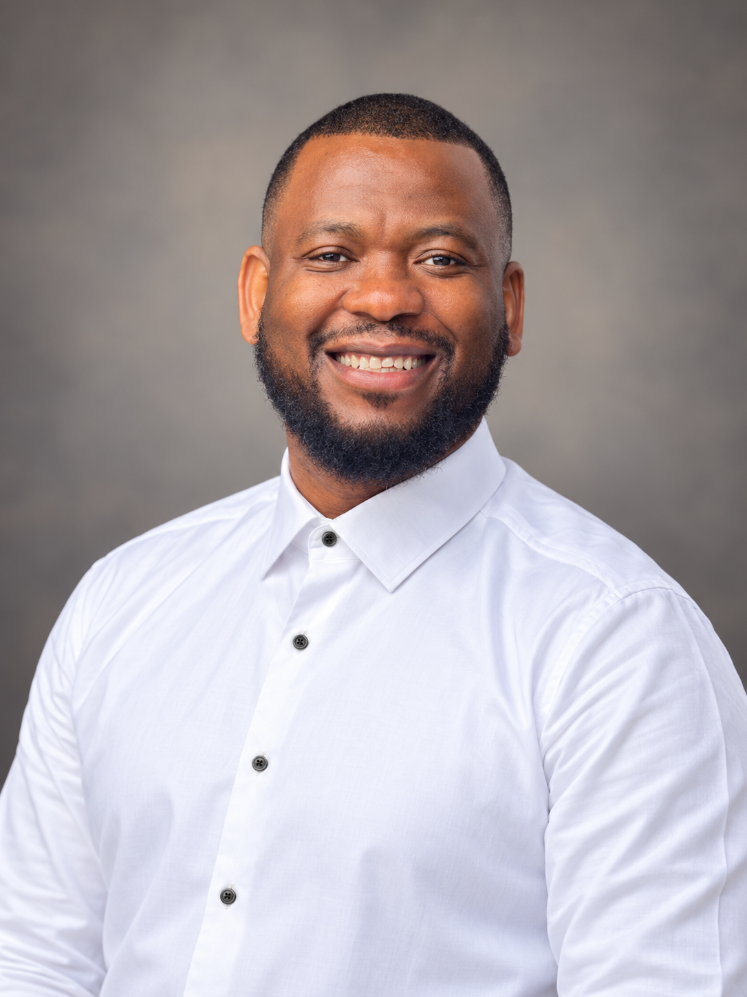 Retouched portrait of the PEACEMAX CEO